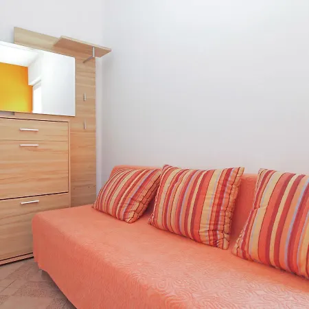 Anka 1420 Apartman Fazana